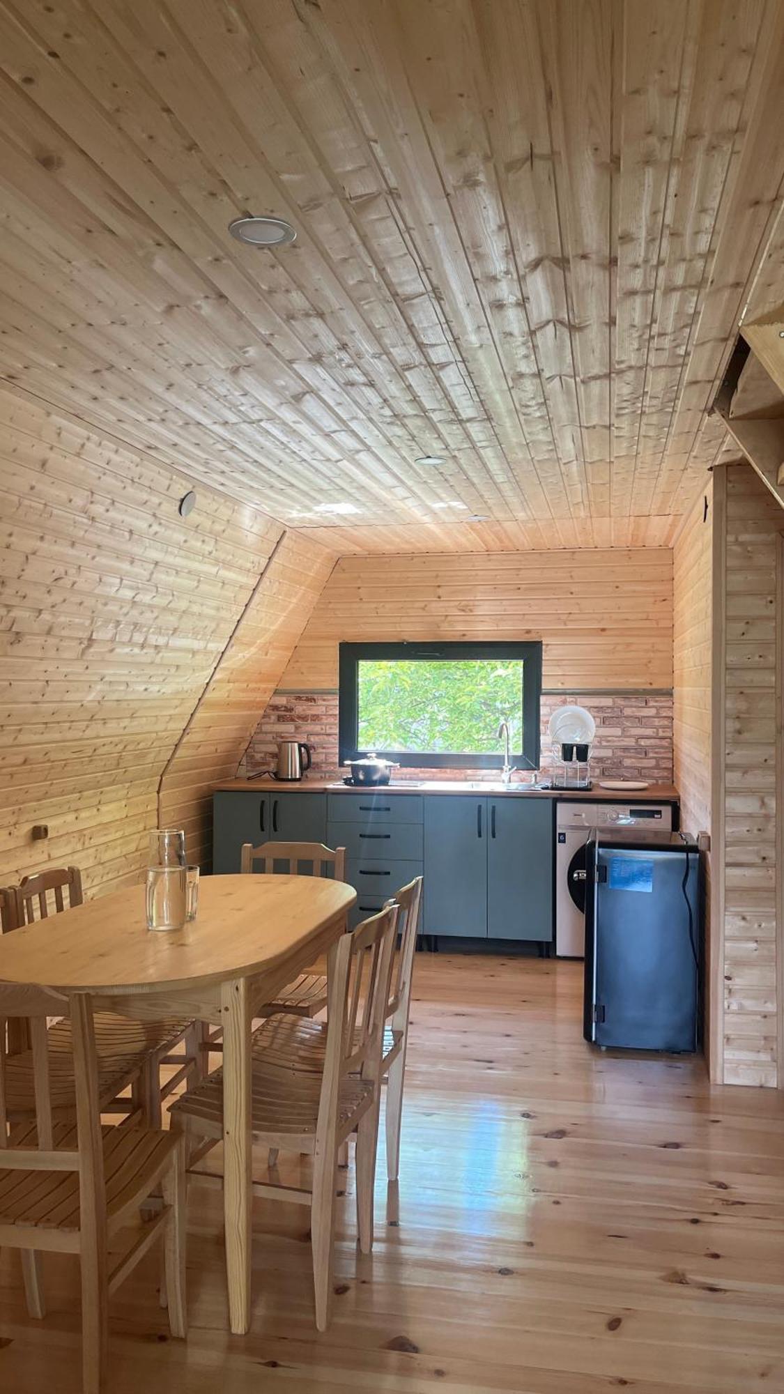 Garden House Местія Екстер'єр фото