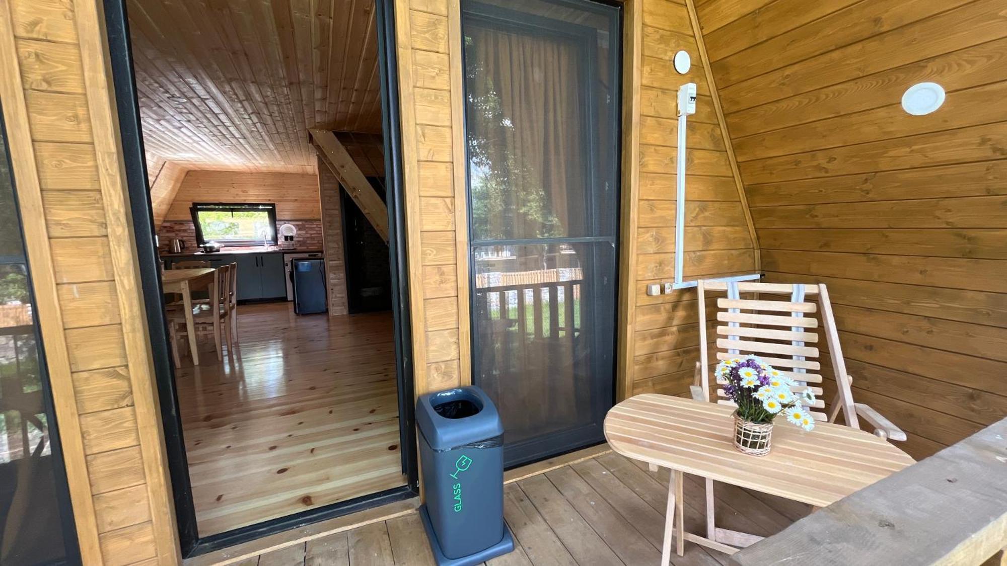 Garden House Местія Екстер'єр фото