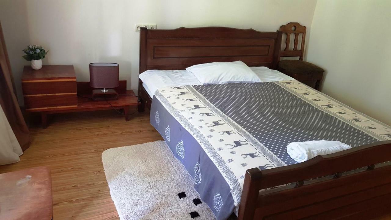 Garden House Местія Екстер'єр фото